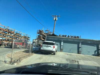 High dessert auto salvage JunkYard in Hesperia (CA) - photo 2