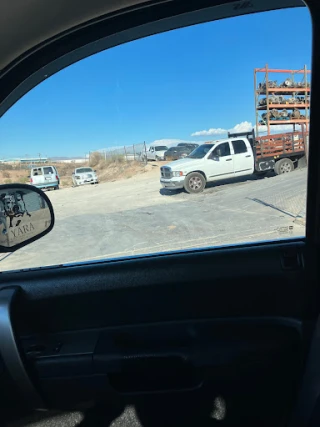 High dessert auto salvage JunkYard in Hesperia (CA) - photo 4