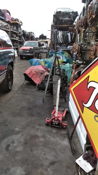 Ted's Truck & Auto Used Parts JunkYard in Baldwin Park (CA) - photo 3