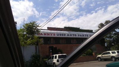 Danny's Used Auto Parts JunkYard in Detroit (MI) - photo 4