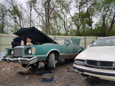 Luckys self serve Auto Parts JunkYard in Grand Rapids (MI) - photo 4