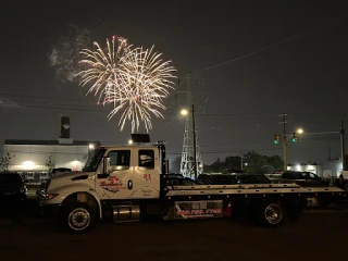 Ellis Brothers Towing & Repair JunkYard in Warren (MI) - photo 3