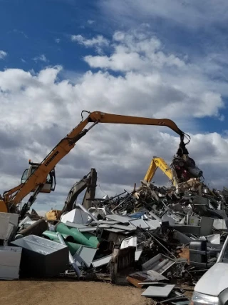 Andersen's Sales & Salvage Inc JunkYard in Greeley (CO) - photo 3