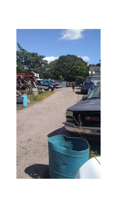 D&D Used Truck Parts, Inc. JunkYard in North Bellport (NY) - photo 4