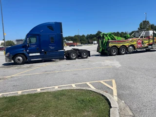 Sapp's Wrecker Services JunkYard in Garden City (GA) - photo 2