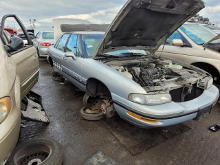 Victory Auto Wreckers JunkYard in Bensenville (IL) - photo 3