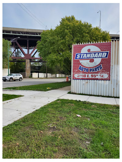 Standard Auto Parts JunkYard in Chicago (IL) - photo 3