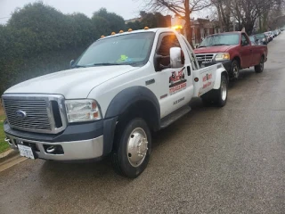 El Jefe Junk Cars JunkYard in Darien (IL) - photo 4