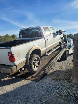 Denise's Wrecker Service JunkYard in Lafayette (LA) - photo 2