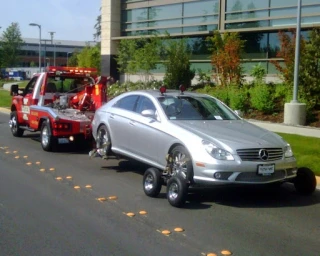 Ibsen Towing JunkYard in Bellevue (WA) - photo 4