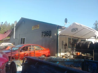 Horseshoe Auto Wrecking JunkYard in Bremerton (WA) - photo 2