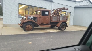 Rt 117 Used Auto Parts JunkYard in South Lancaster (MA) - photo 4