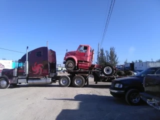 Palmetto Used Auto Parts/All Day Used Auto Parts JunkYard in Miami Gardens (FL) - photo 3