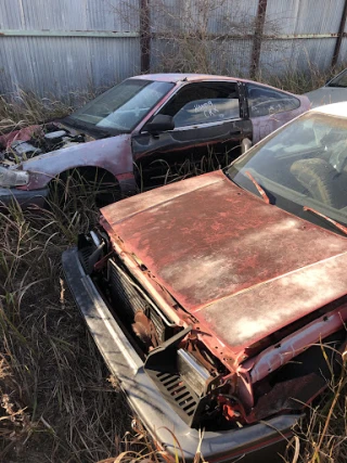 T T Auto Wrecking Salvage - photo 1