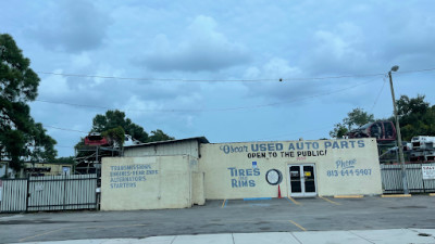 Oscar Used Auto Parts JunkYard in Tampa (FL) - photo 1