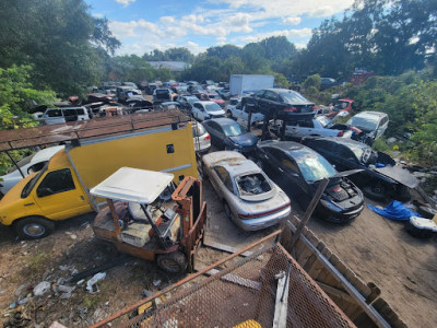 Small Planet Auto Recycling JunkYard in Tampa (FL) - photo 1