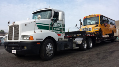 Corona's Auto Parts, Towing & AutoBody, Inc. JunkYard in Hartford (CT) - photo 3