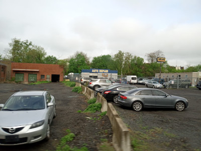 Chuck & Eddie's Used Auto Parts JunkYard in Hartford (CT) - photo 4