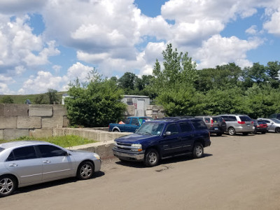 Chuck & Eddie's Used Auto Parts JunkYard in New Haven (CT) - photo 2