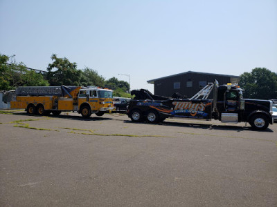 Tony's Long Wharf Services JunkYard in New Haven (CT) - photo 3