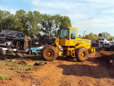 Riverside Auto & Truck Salvage JunkYard in Norman (OK) - photo 2