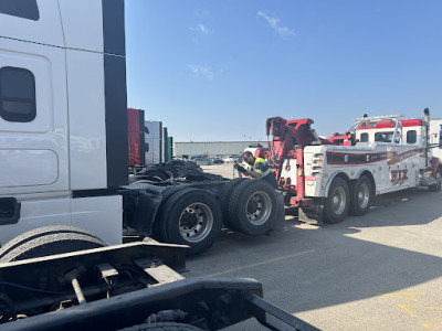 Hix Wrecker Service JunkYard in Indianapolis (IN) - photo 1