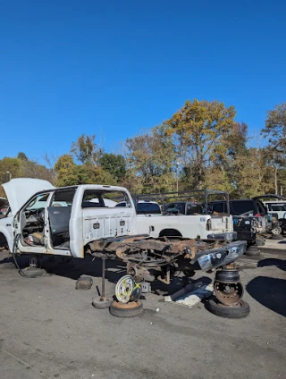 LKQ Self Service - Charlotte JunkYard in Charlotte (NC) - photo 2