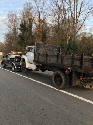 Bellinger & Son Wrecker Service JunkYard in Charlotte (NC) - photo 2