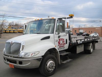 Arite Used Auto Parts JunkYard in New Britain (CT) - photo 1