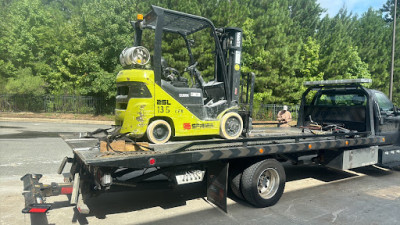 Dunn's Emergency Wrecker Services JunkYard in Raleigh (NC) - photo 2