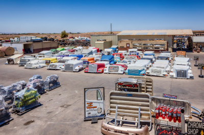 American Truck Salvage JunkYard in Phoenix (AZ) - photo 2