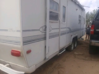 UGLY MOTORHOME RECYCLING JunkYard in Tempe (AZ) - photo 4