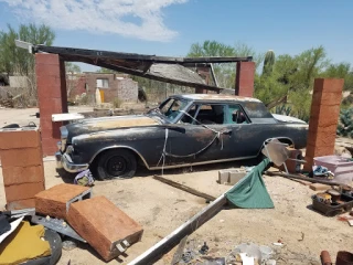 Hook-N-Book Recycling JunkYard in Tucson (AZ) - photo 4