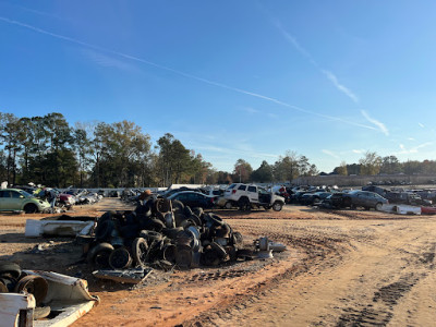 Blue & Gold Auto Salvage JunkYard in Goose Creek (SC) - photo 4