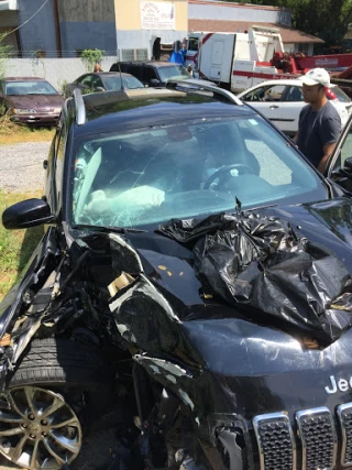 Airport Motor Mile Wrecker Services JunkYard in Louisville (TN) - photo 1