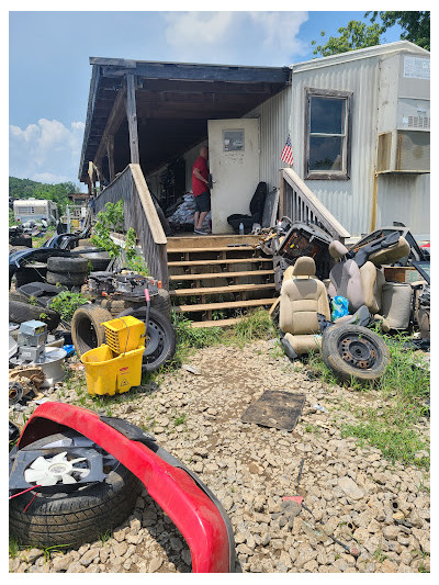 Manus Road Auto Salvage JunkYard in Murfreesboro (TN) - photo 2