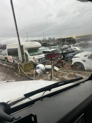 TN Junk Cars JunkYard in La Vergne (TN) - photo 2