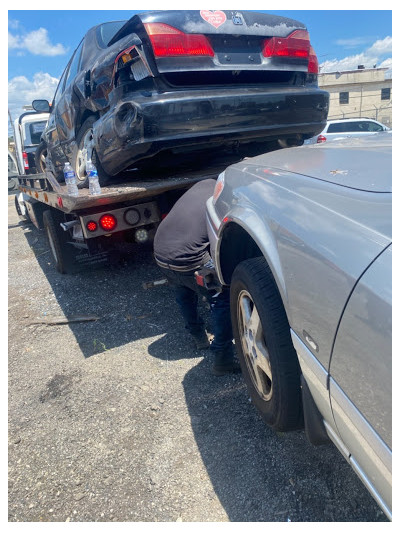 D.C Towing and Junk Cars JunkYard in Baltimore (MD) - photo 2