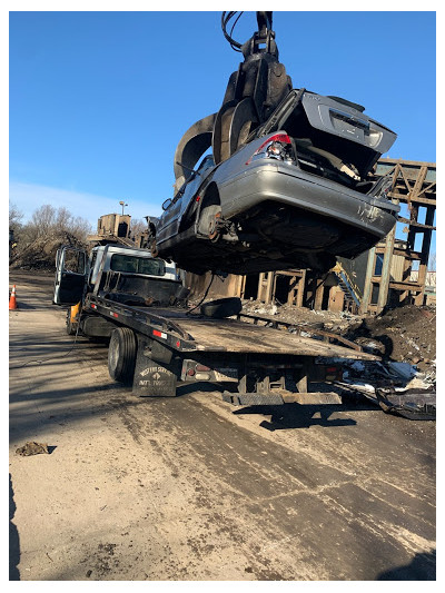 D.C Towing and Junk Cars JunkYard in Baltimore (MD) - photo 3