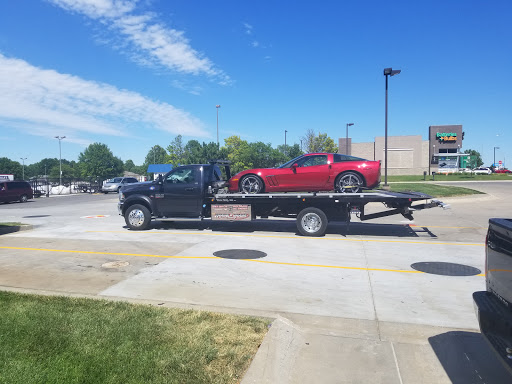 Hook N Book Towing JunkYard in Kansas City (MO)