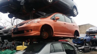 Mendez Auto Sales & Used Auto Parts JunkYard in Newark (NJ) - photo 4