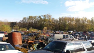 Murray's Auto Salvage, Inc. JunkYard in Brodhead (WI) - photo 3