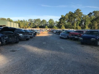 Mississippi Truck Dismantlers JunkYard in Flowood (MS) - photo 3