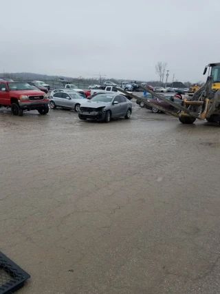 Copart - Kansas City JunkYard in Kansas City (KS) - photo 4