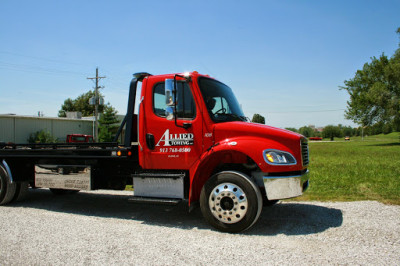 Allied Towing JunkYard in Olathe (KS) - photo 4