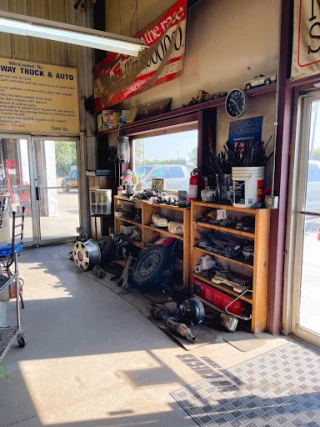 Broadway Truck & Auto JunkYard in Valley Center (KS) - photo 1