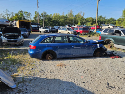 Kenny's Imports JunkYard in Clarksville (IN) - photo 1