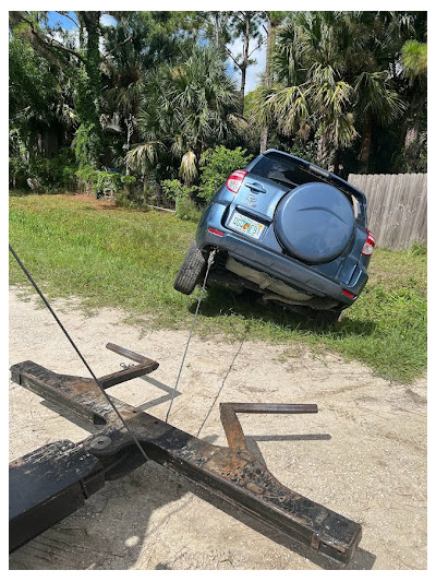 Towing and Junk Cars JunkYard in West Palm Beach (FL) - photo 1