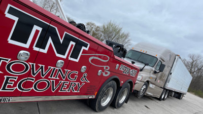 TNT Towing N Transportation JunkYard in St. Louis (MO) - photo 1