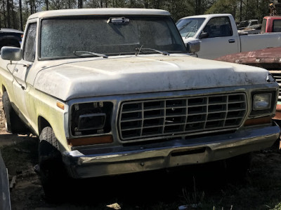 Chad's Salvage Yard JunkYard in Dothan (AL) - photo 1